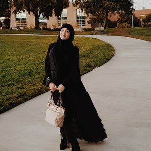 Meet your Posher, Houda